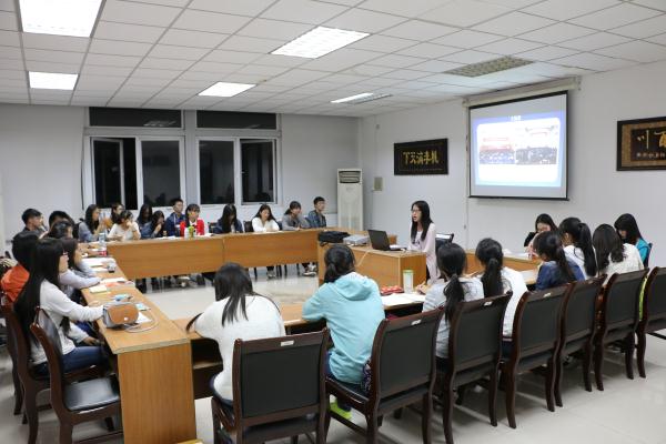 公司青年马克思主义者菁英人才培训班举行第一讲