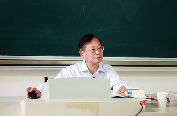 必一运动举办“新闻发现力研究”专题讲座