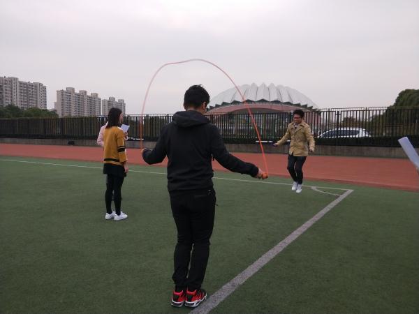 必一运动举行“创意新闻运动会”