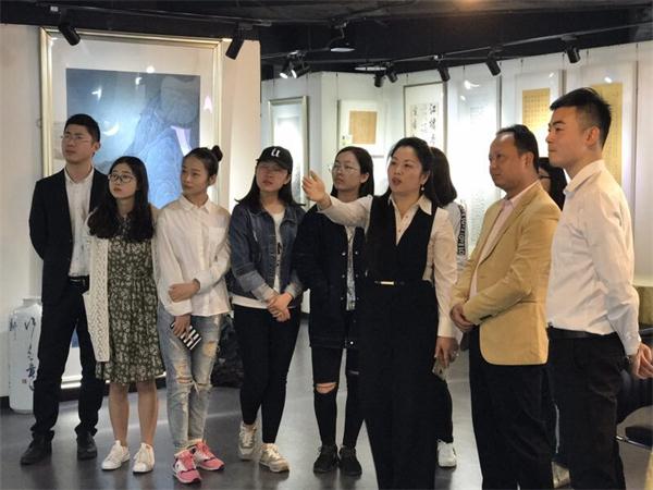 公司师生参观金鼎文化传播有限公司