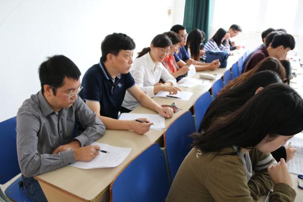 必一运动举办“教师党员示范课”