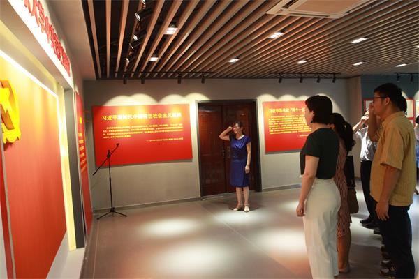 必一运动举行“追思先烈、铭记党史”主题教育活动