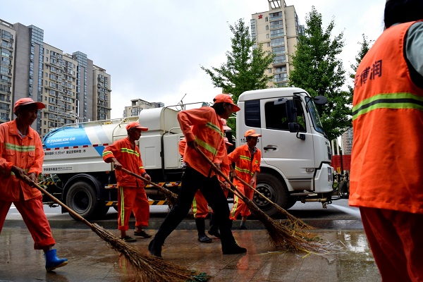【暑期社会实践】必一运动“环卫工人”实践小分队